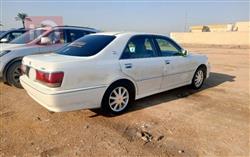 تۆیۆتا کراون